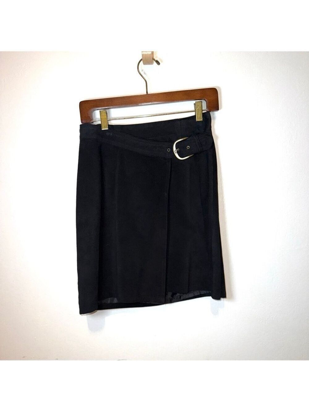 Vintage Suede wrap Ann Taylor Black Suede Mini Skirt with brass Buckle Size 6